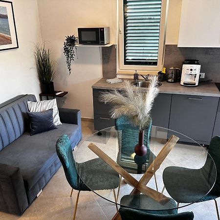 Divine Apartments Baska  Ngoại thất bức ảnh