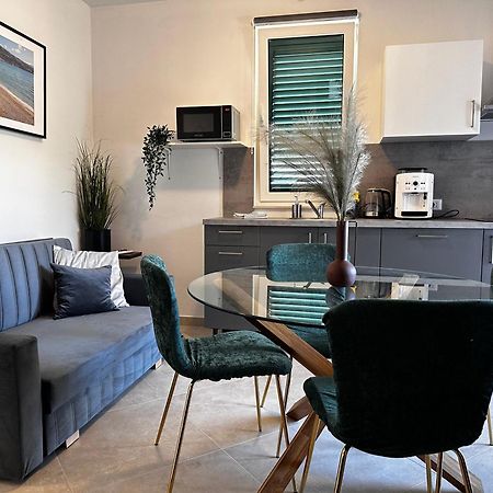 Divine Apartments Baska  Ngoại thất bức ảnh