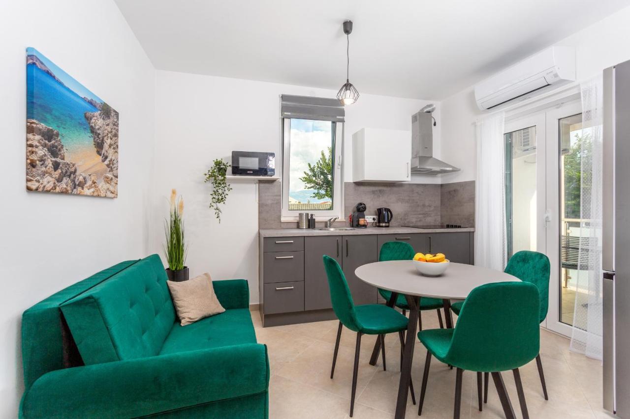 Divine Apartments Baska  Ngoại thất bức ảnh