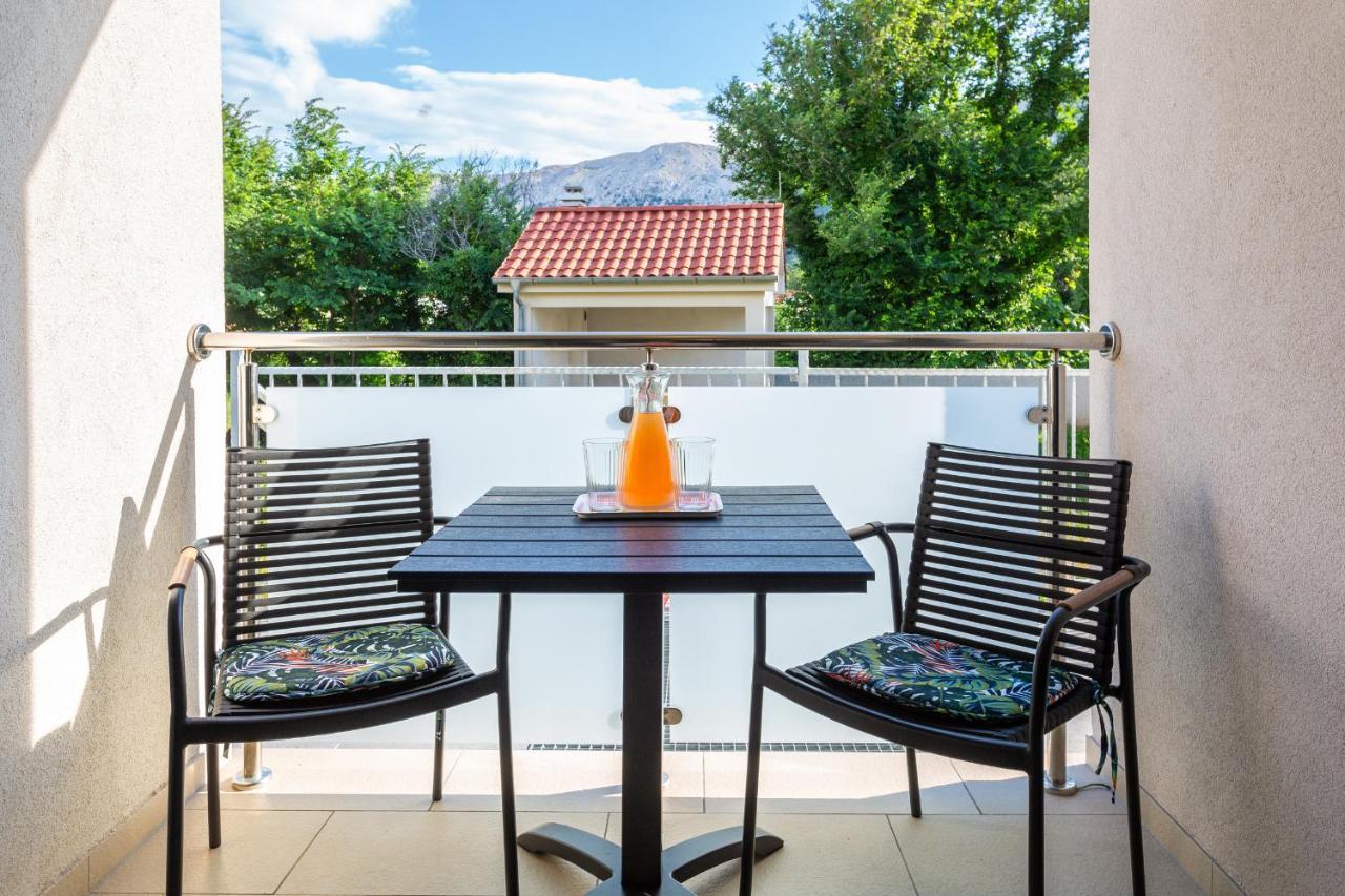 Divine Apartments Baska  Ngoại thất bức ảnh