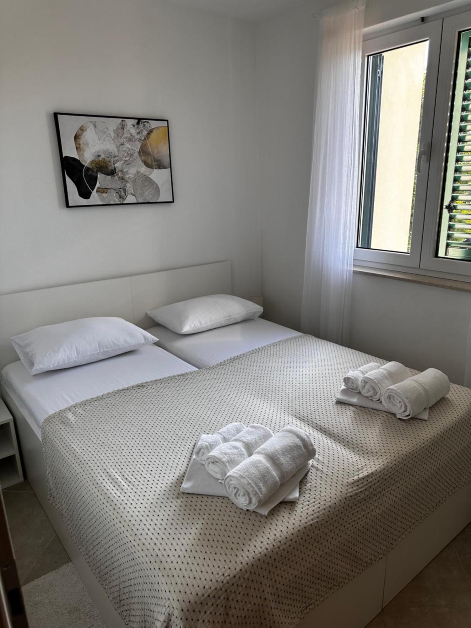 Divine Apartments Baska  Ngoại thất bức ảnh