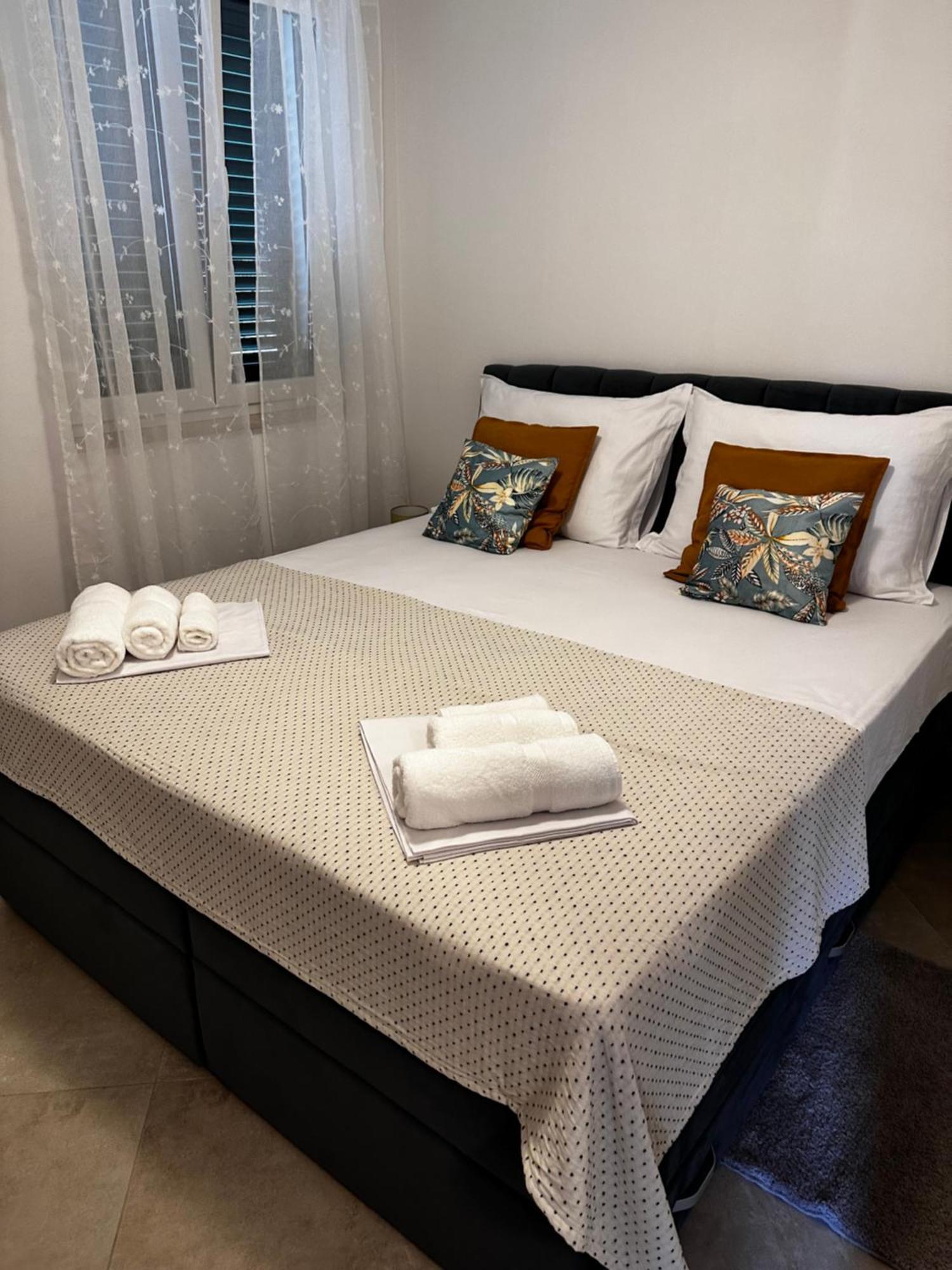 Divine Apartments Baska  Ngoại thất bức ảnh
