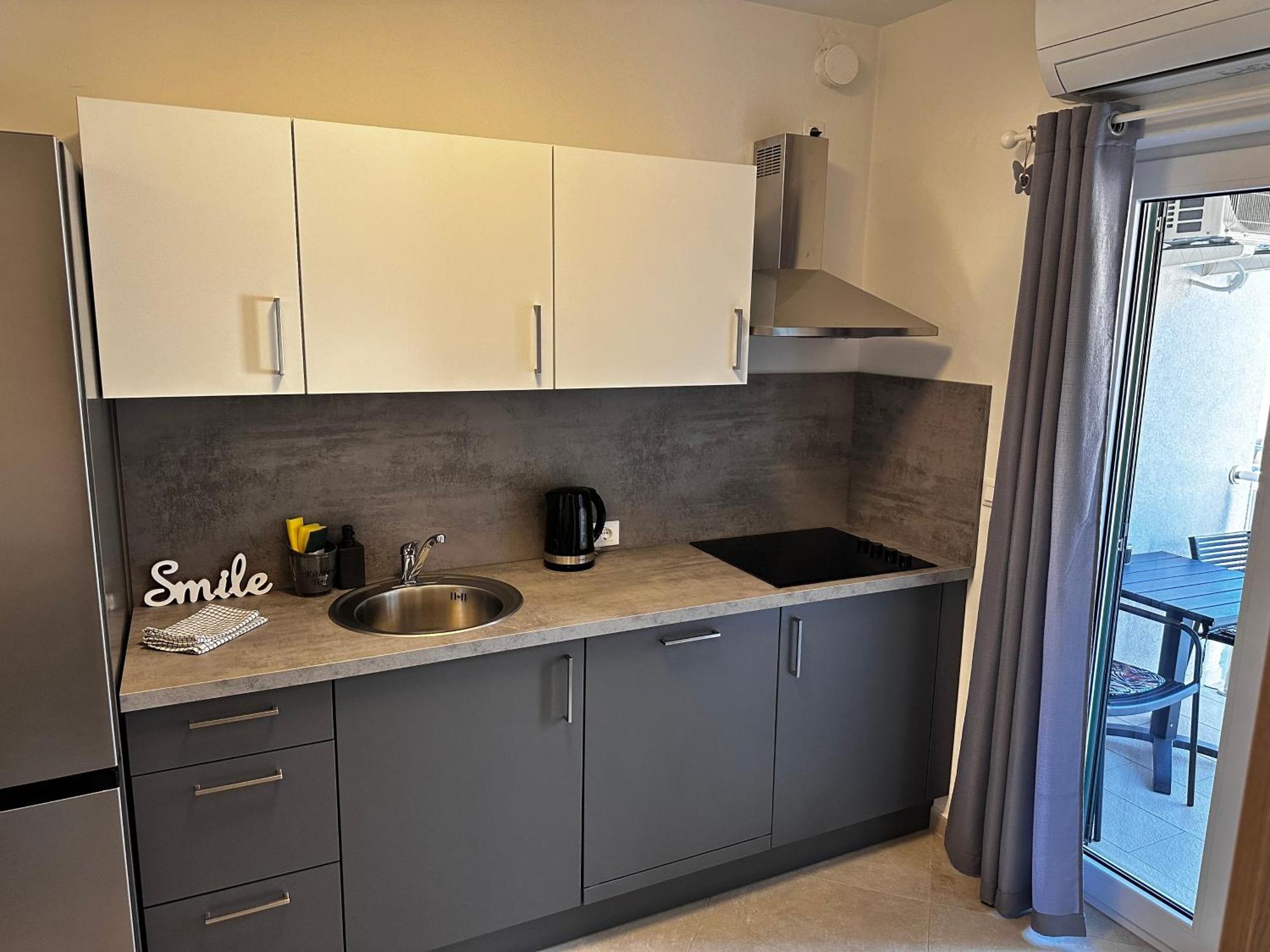 Divine Apartments Baska  Ngoại thất bức ảnh
