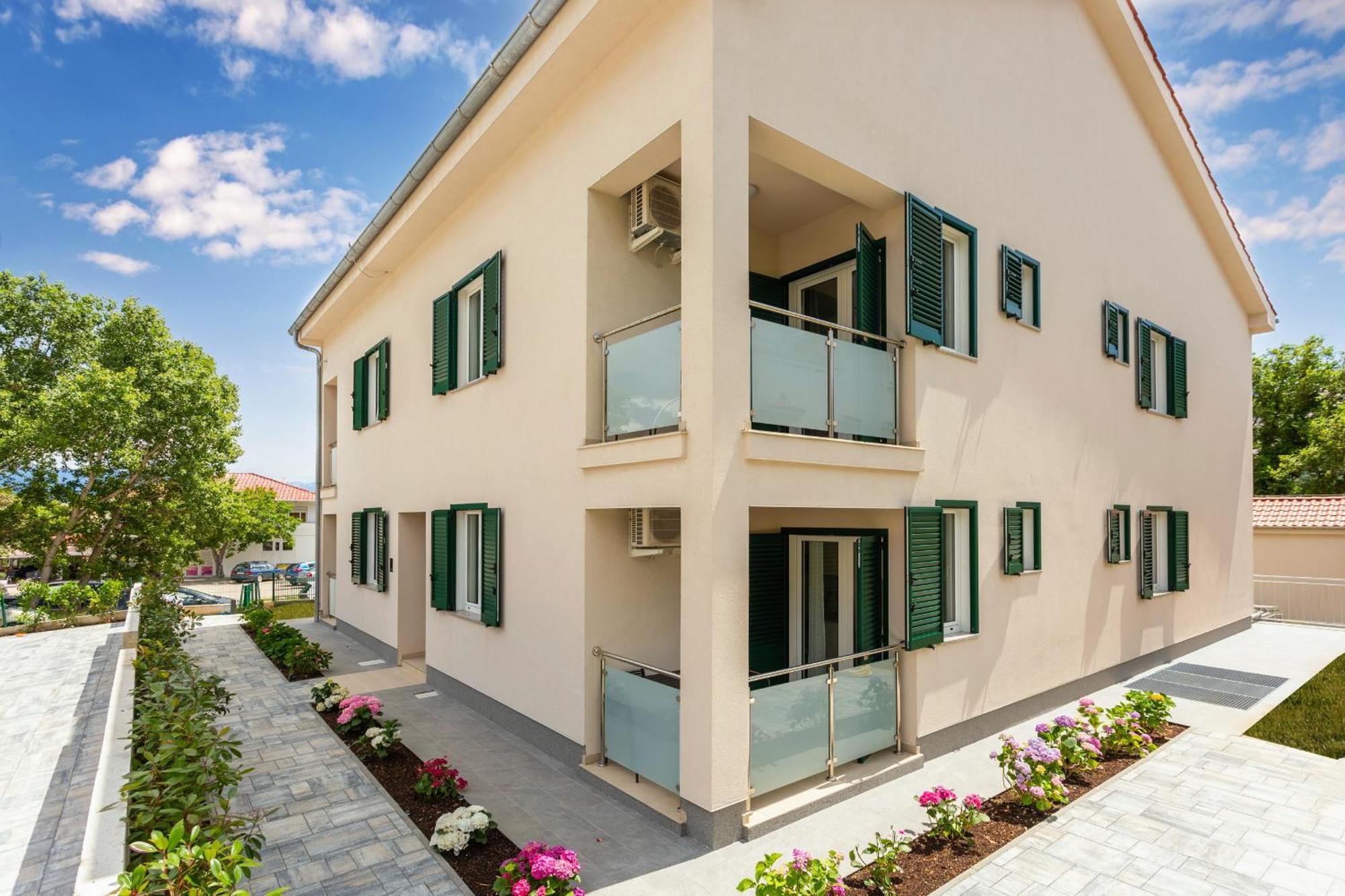 Divine Apartments Baska  Ngoại thất bức ảnh
