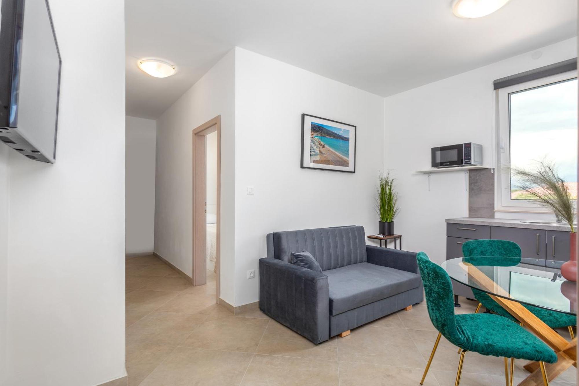 Divine Apartments Baska  Ngoại thất bức ảnh