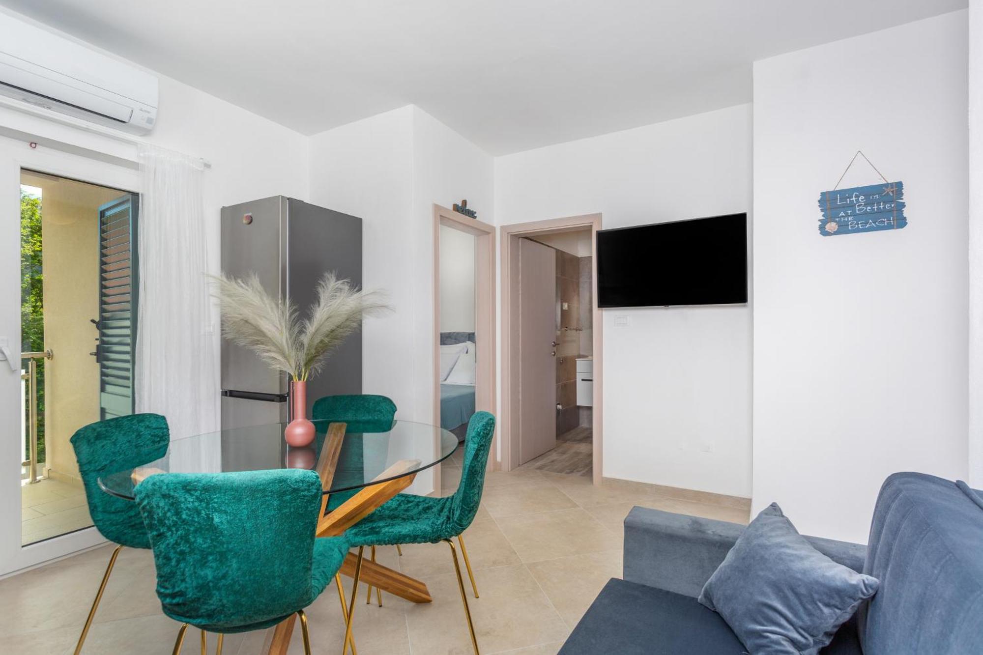 Divine Apartments Baska  Ngoại thất bức ảnh